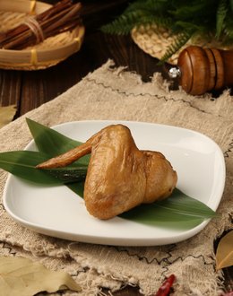 萬國滷味-真空包裝滷雞翅 Wanguo Luwei must try cold braised food - Chicken Wings