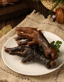 萬國滷味-真空包裝必吃大黑雞腳 Wanguo Luwei must try cold braised food - Black Native Chicken Feet
