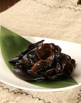 萬國滷味-真空包裝木耳 Wanguo Luwei must try cold braised food - Wood Ear Mushrooms