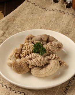 萬國滷味-真空包裝鹹水雞生腸 Wanguo Luwei must try salted chicken - Pork Uterus