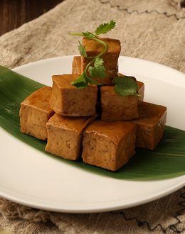 萬國滷味-真空包裝豆干 Wanguo Luwei must try cold braised food - Dried Tofu