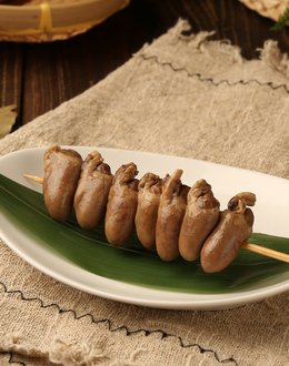 萬國滷味-真空包裝雞心 Wanguo Luwei must try cold braised food - Chicken Hearts